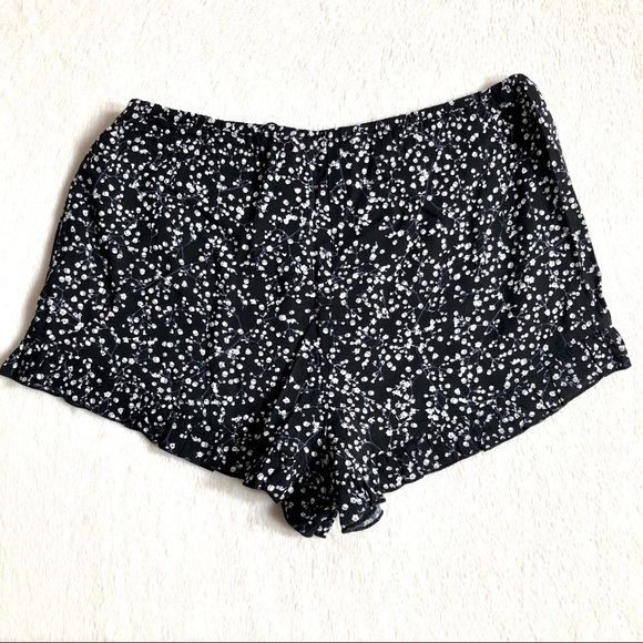 Iron Fist Death Breath Short with Skulls Size L - Picture 5 of 8